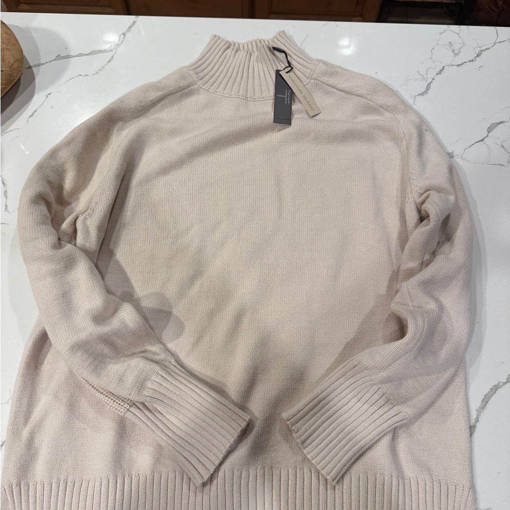 BRAND NEW with tags Tahari sweater